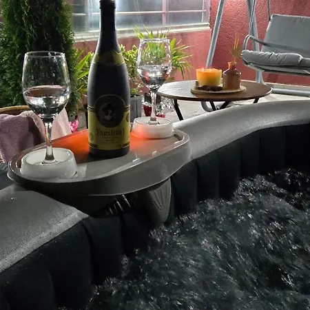 Appartamento Private Rooftop Jacuzzi- Side Duplex *