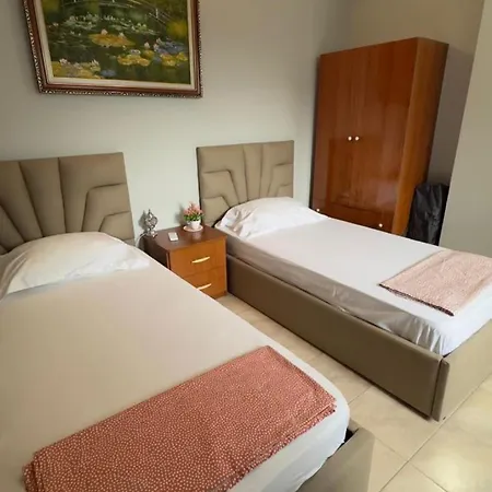 Private Rooftop Jacuzzi- Side Duplex Appartement