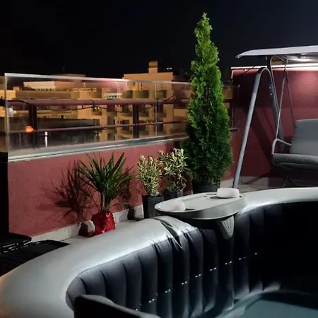 Appartement Private Rooftop Jacuzzi- Side Duplex Golem (Tirana)